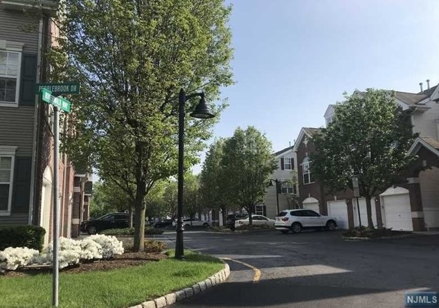 113 Riverwalk Way, Clifton NJ  07014-1727 exterior