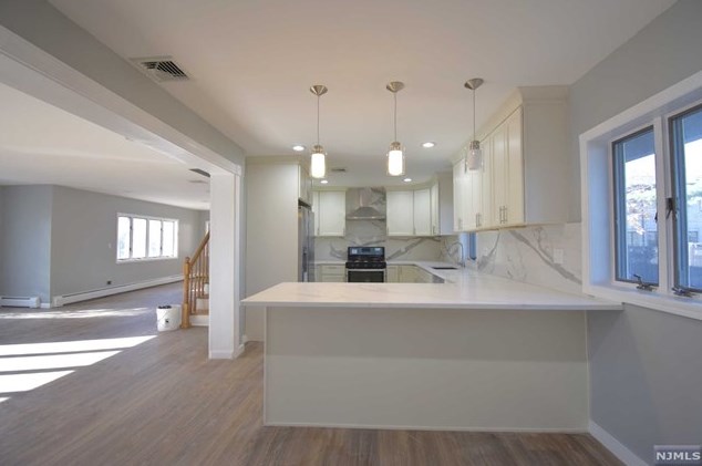 23 Plateau Ave, West Fort Lee NJ  07024-4315 exterior