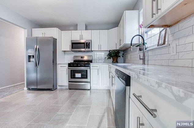 462 Anderson St, Hackensack NJ  07601-1505 exterior