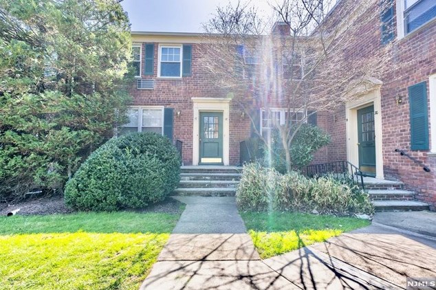 176 Millburn Ave, Millburn NJ  07041-1816 exterior