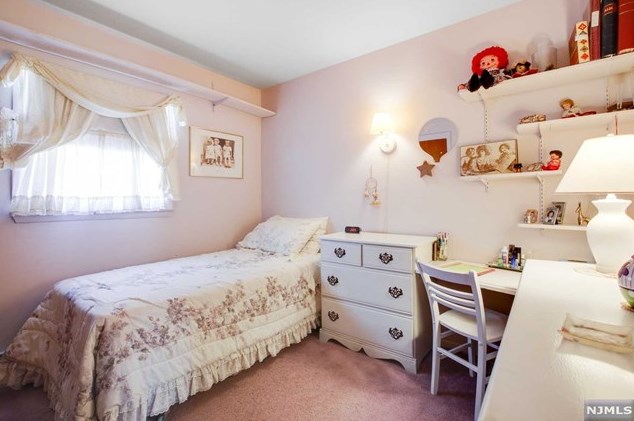 640 Dawes Hwy, Pompton Falls NJ 07442-1545 exterior