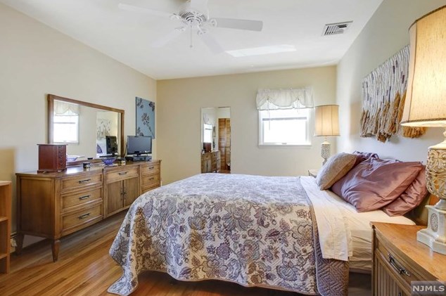 640 Dawes Hwy, Pompton Falls NJ 07442-1545 exterior