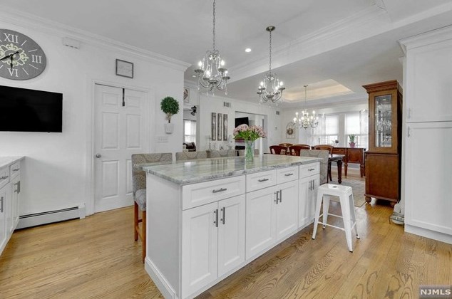 19 Myrtle St, Rutherford NJ  07070-1129 exterior