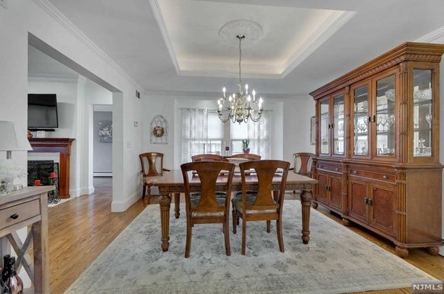 19 Myrtle St, Rutherford NJ  07070-1129 exterior