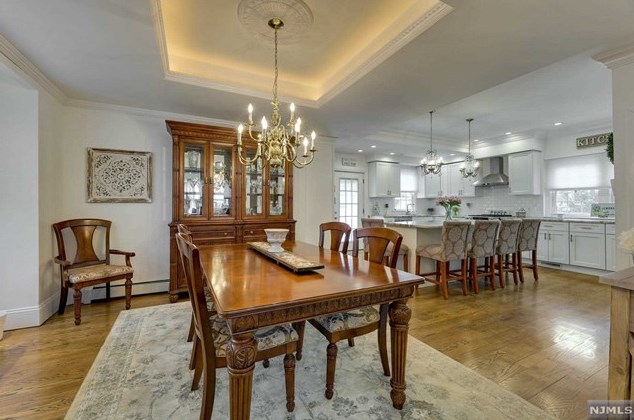 19 Myrtle St, Rutherford NJ  07070-1129 exterior