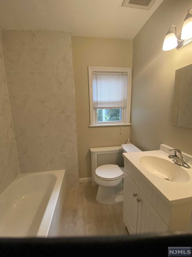 256 Tenafly Rd, Tenafly NJ  07670-2530 exterior