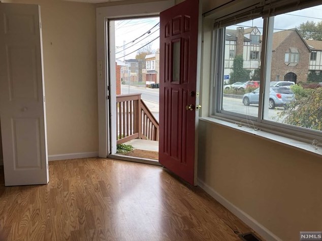 522 Ringwood Ave, Midvale NJ  07465-2316 exterior