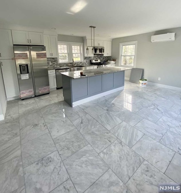 614 Charles Ct, Westwood NJ  07675-6311 exterior