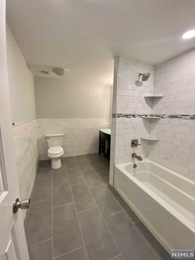 614 Charles Ct, Westwood NJ  07675-6311 exterior