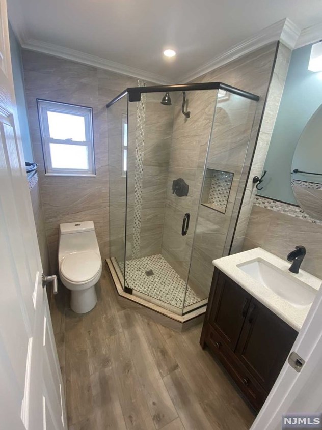 165 Page Ave, Lyndhurst NJ  07071-2612 exterior