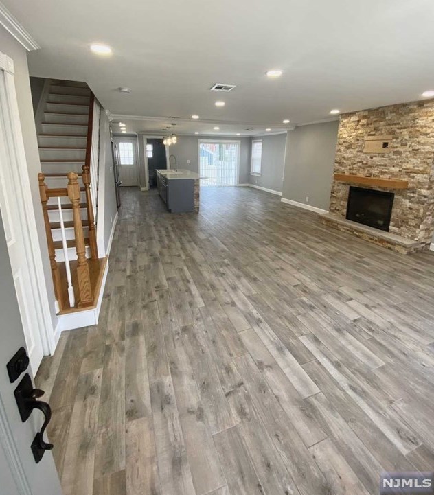 165 Page Ave, Lyndhurst NJ  07071-2612 exterior