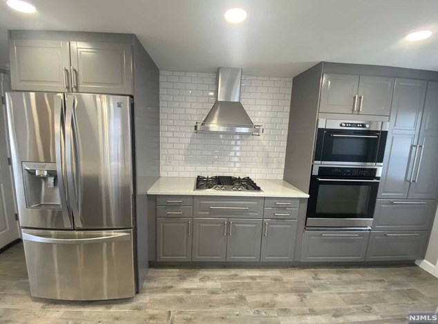 165 Page Ave, Lyndhurst NJ  07071-2612 exterior