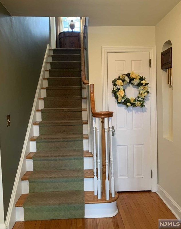 84 Raymond Ave, Rutherford NJ  07070-1134 exterior