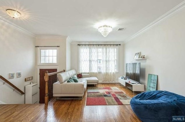 3 Hemlock Ln, Tenafly NJ  07670-1740 exterior