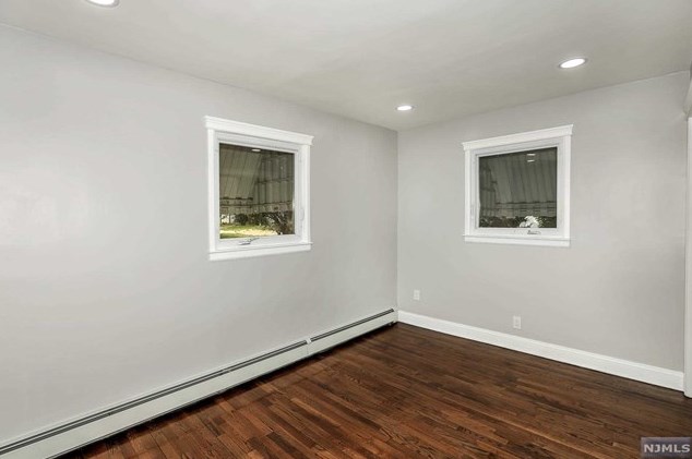 21 Charles Pl, Westwood NJ  07675-7231 exterior