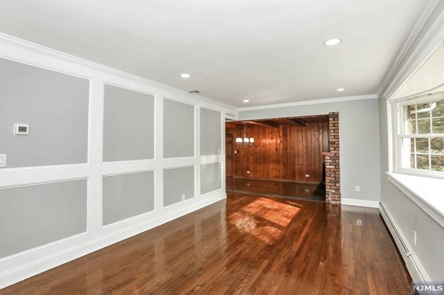 21 Charles Pl, Westwood NJ  07675-7231 exterior