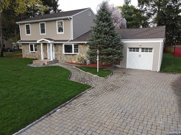 21 Charles Pl, Westwood NJ  07675-7231 exterior
