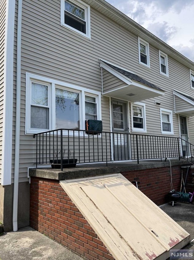 94 Cortland Pl, Tenafly NJ  07670-1531 exterior