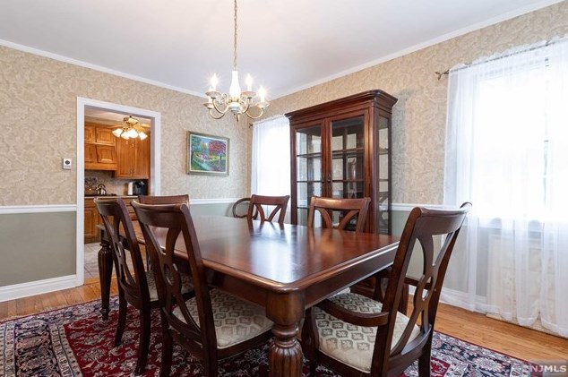 34 Carlton Pl, Rutherford NJ  07070-1120 exterior