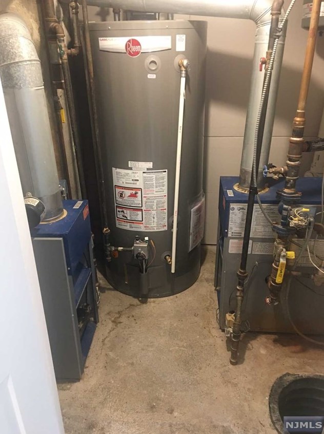 508 Stuyvesant Ave, Lyndhurst NJ 07071-2627 exterior