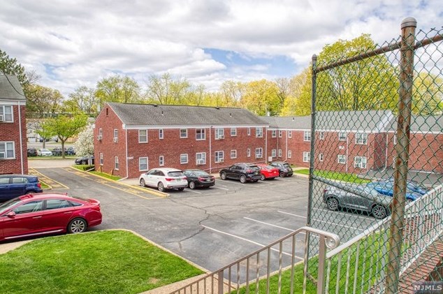 451 Heath Pl, Hackensack NJ  07601-1465 exterior