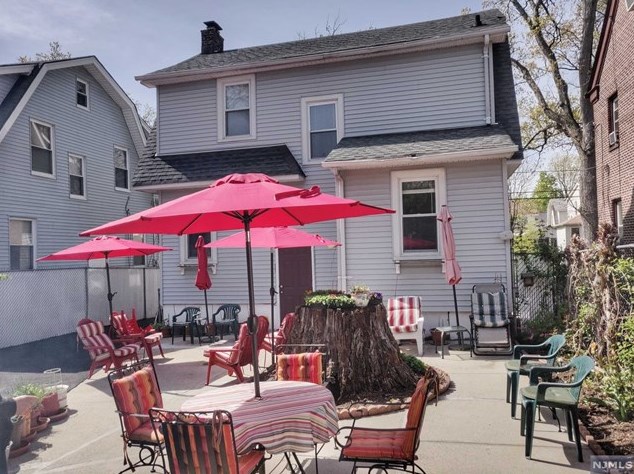 156 Oakland Ter, Newark NJ 07106-2301 exterior