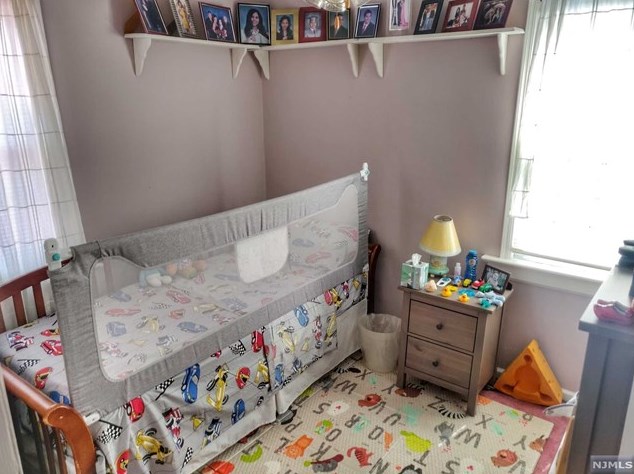 156 Oakland Ter, Newark NJ 07106-2301 exterior