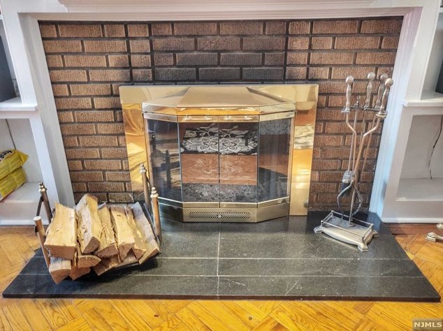 156 Oakland Ter, Newark NJ 07106-2301 exterior