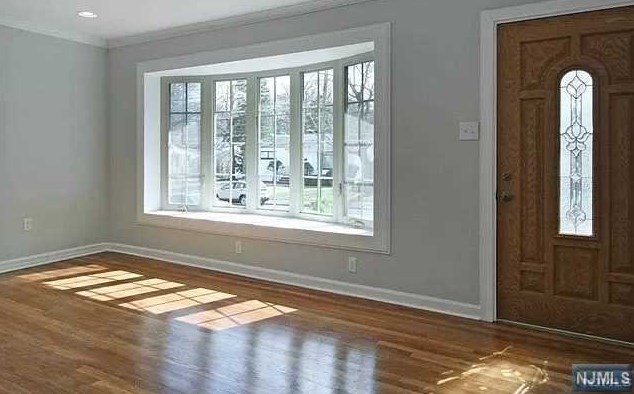 351 Merritt Ave, Bergenfield NJ  07621-1451 exterior