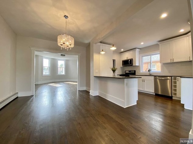 805 Hudson Ave, Secaucus NJ  07094-3319 exterior