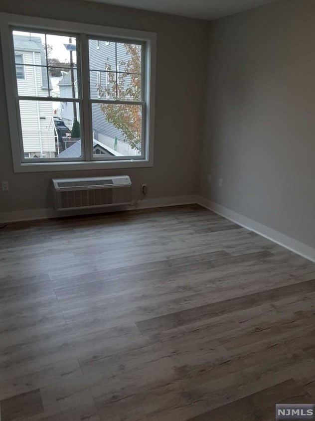 237 Lincoln Ave, Cliffside Park NJ  07010-2306 exterior