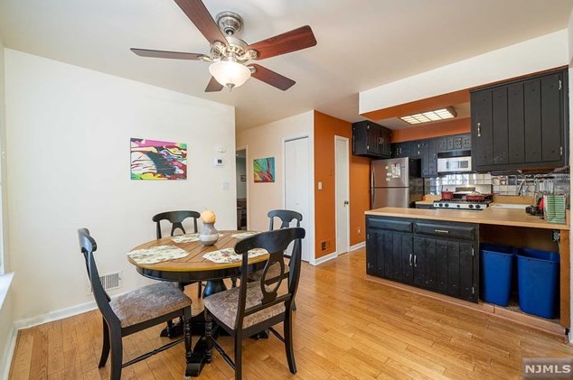 170 Sandcastle Ky, Secaucus NJ  07094-2206 exterior