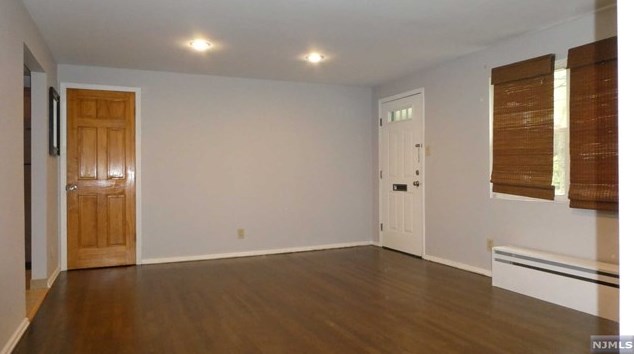 72 Clark Ct, Rutherford NJ  07070-1302 exterior