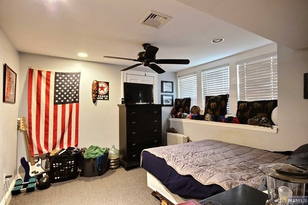 207 Pascack Rd, Park Ridge NJ 07656-1125 exterior