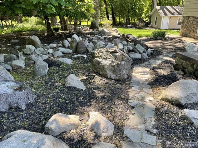 207 Pascack Rd, Park Ridge NJ 07656-1125 exterior