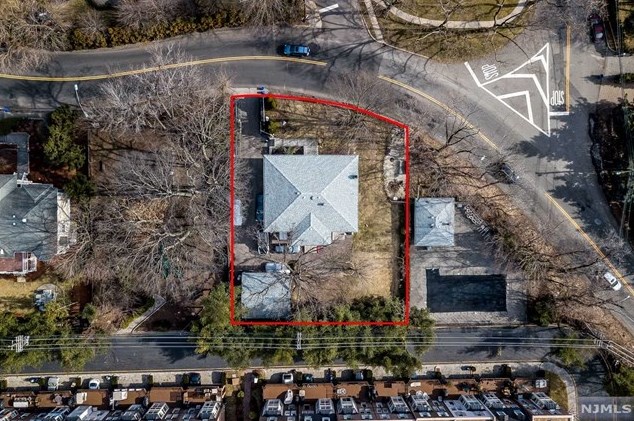 2 State Rt 5, West Fort Lee NJ 07024-4333 exterior