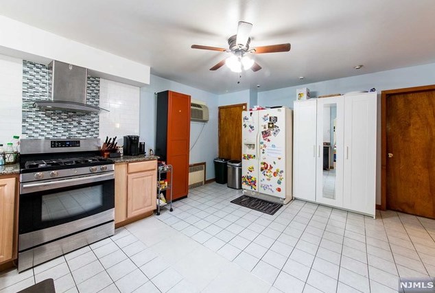 12 Clark Ave, Rutherford NJ  07070-1413 exterior