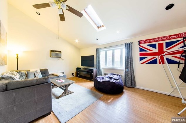 12 Clark Ave, Rutherford NJ  07070-1413 exterior