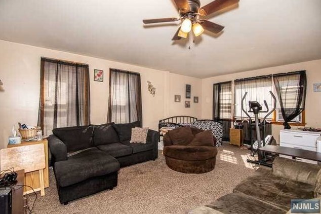 321 Travers Pl, Lyndhurst NJ  07071-2110 exterior