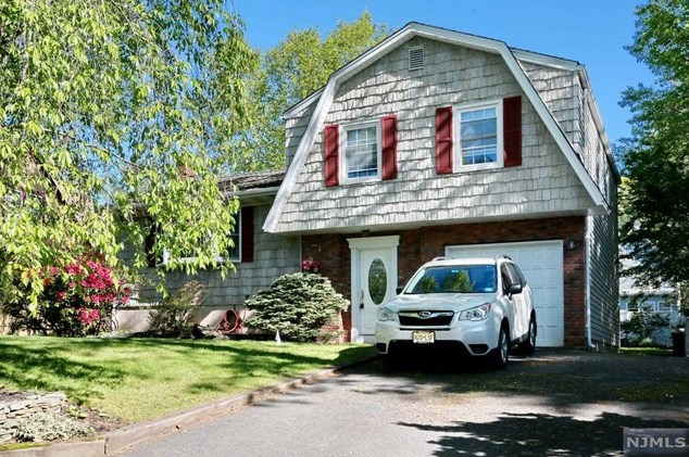 150 Knickerbocker Ave, Hillsdale NJ  07642-1856 exterior