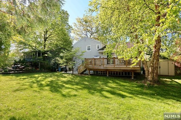 150 Knickerbocker Ave, Hillsdale NJ  07642-1856 exterior