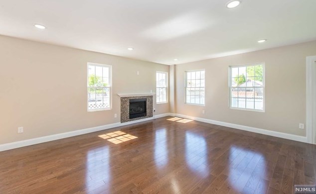 74 Avenue F, Lodi NJ  07644-1912 exterior
