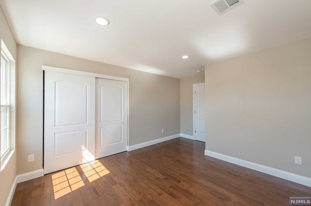 74 Avenue F, Lodi NJ  07644-1912 exterior