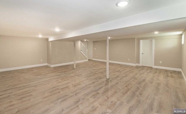 74 Avenue F, Lodi NJ  07644-1912 exterior