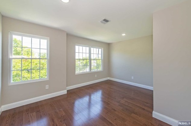 74 Avenue F, Lodi NJ  07644-1912 exterior