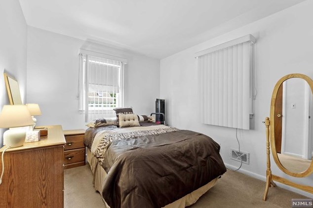 269 Ramapo St, Pompton Lakes NJ  07442-1623 exterior