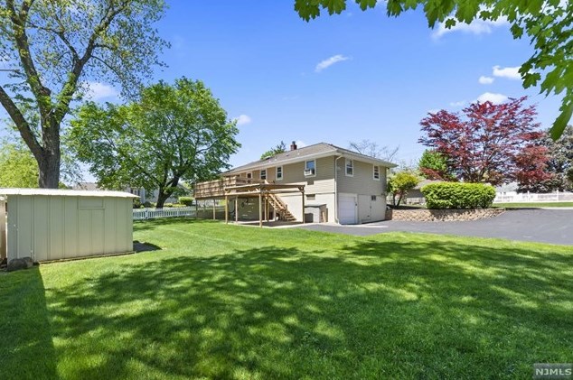 269 Ramapo St, Pompton Lakes NJ  07442-1623 exterior