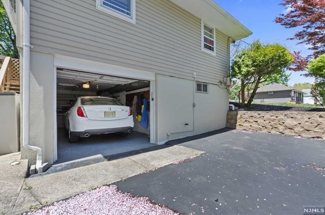 269 Ramapo St, Pompton Lakes NJ  07442-1623 exterior