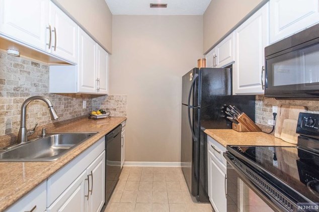 120-13 Willard St, Pompton Lakes NJ  07442-2055 exterior