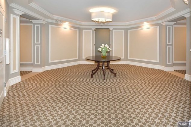 308 Four Seasons Ln, Montvale NJ  07645-1859 exterior